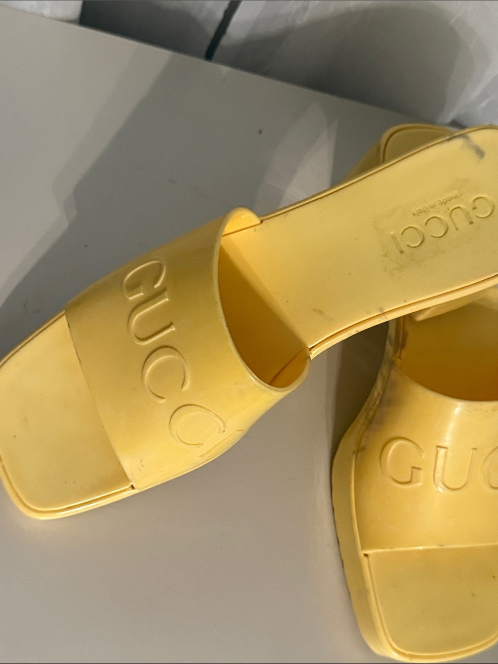 Gucci Yellow Patent Logo Slide Sandals 37 size - Picture 8 of 14